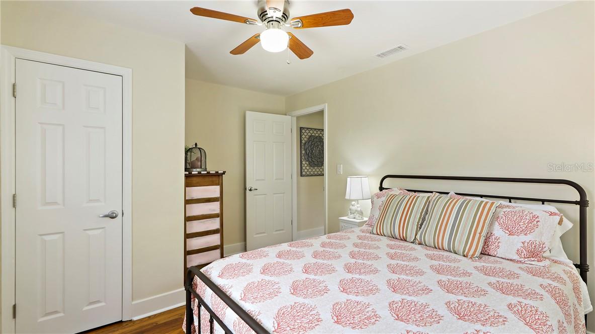 Image 17 of 28 For 3466 6th Avenue N