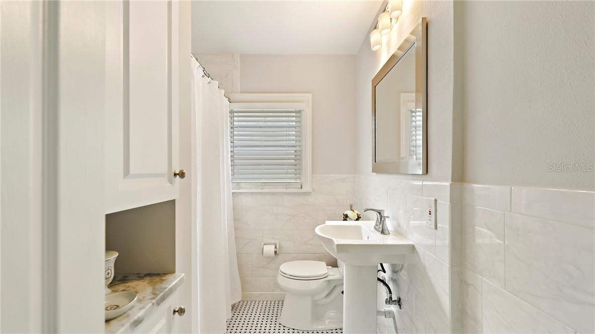 Image 19 of 28 For 3466 6th Avenue N
