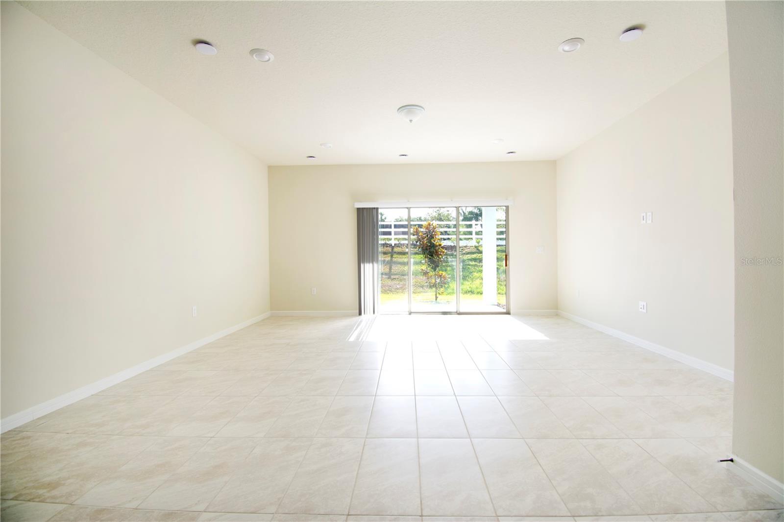 Image 8 of 28 For 2550 Winsome Way
