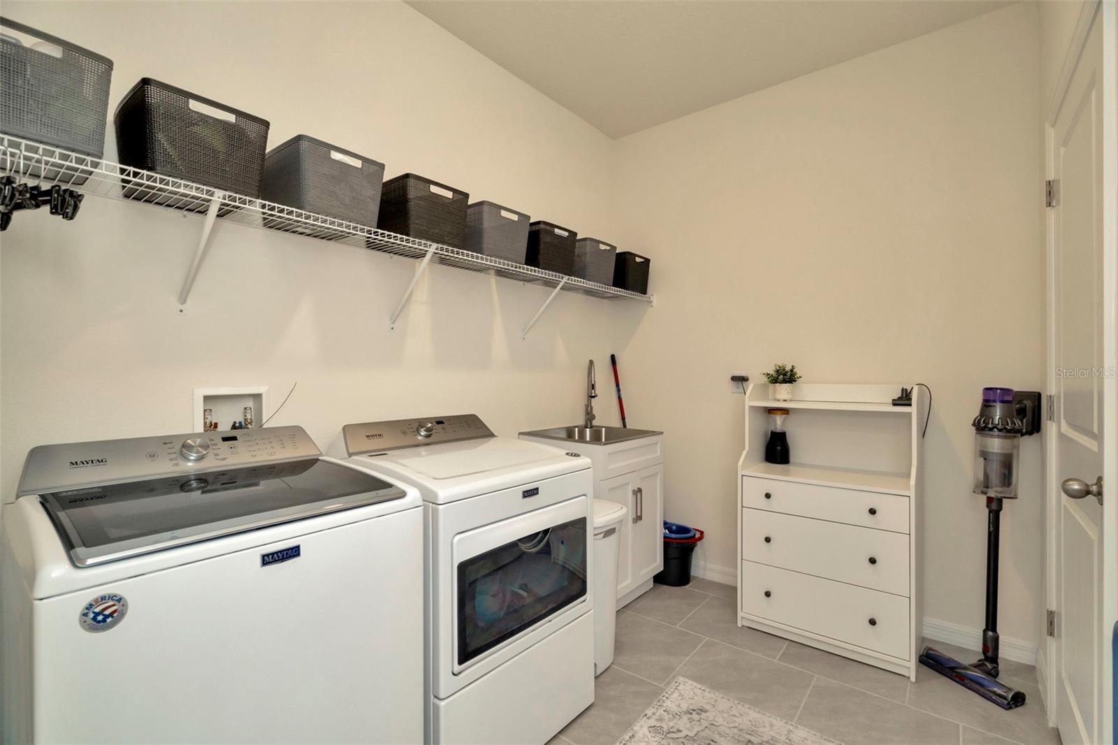 Listing photo id 17 for 3504 Golden Wheat Lane