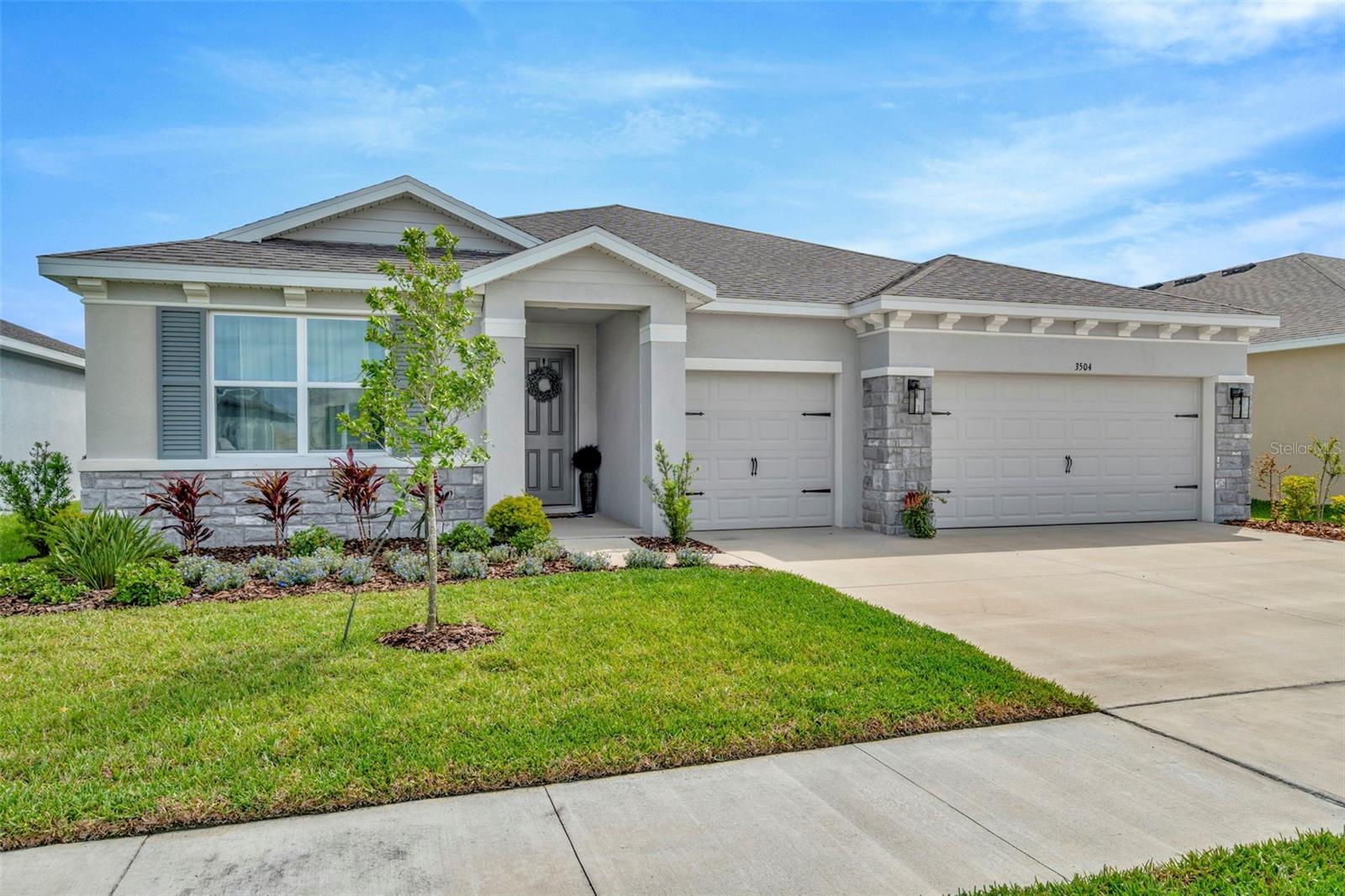 Listing photo id 0 for 3504 Golden Wheat Lane