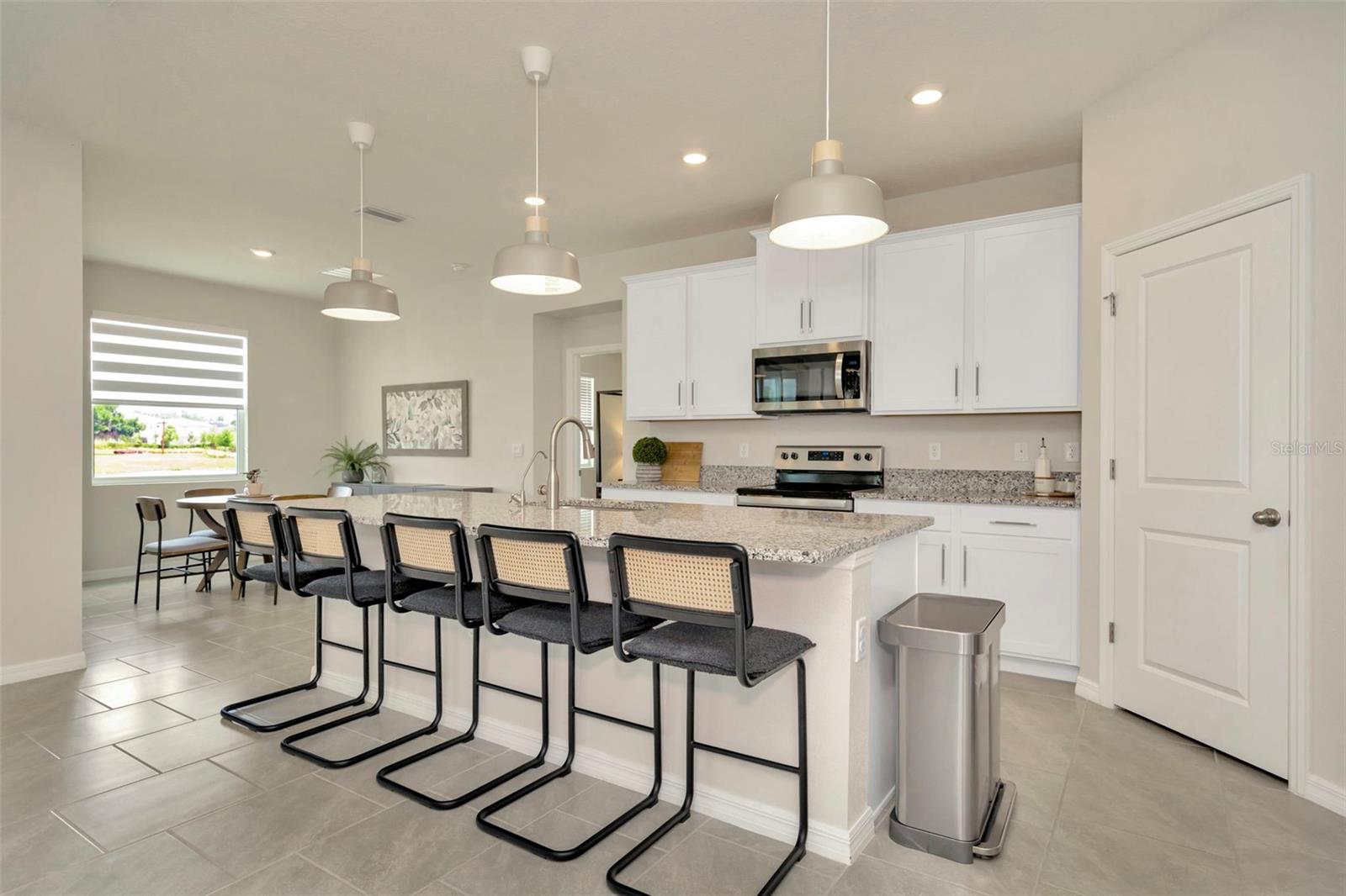 Listing photo id 38 for 3504 Golden Wheat Lane