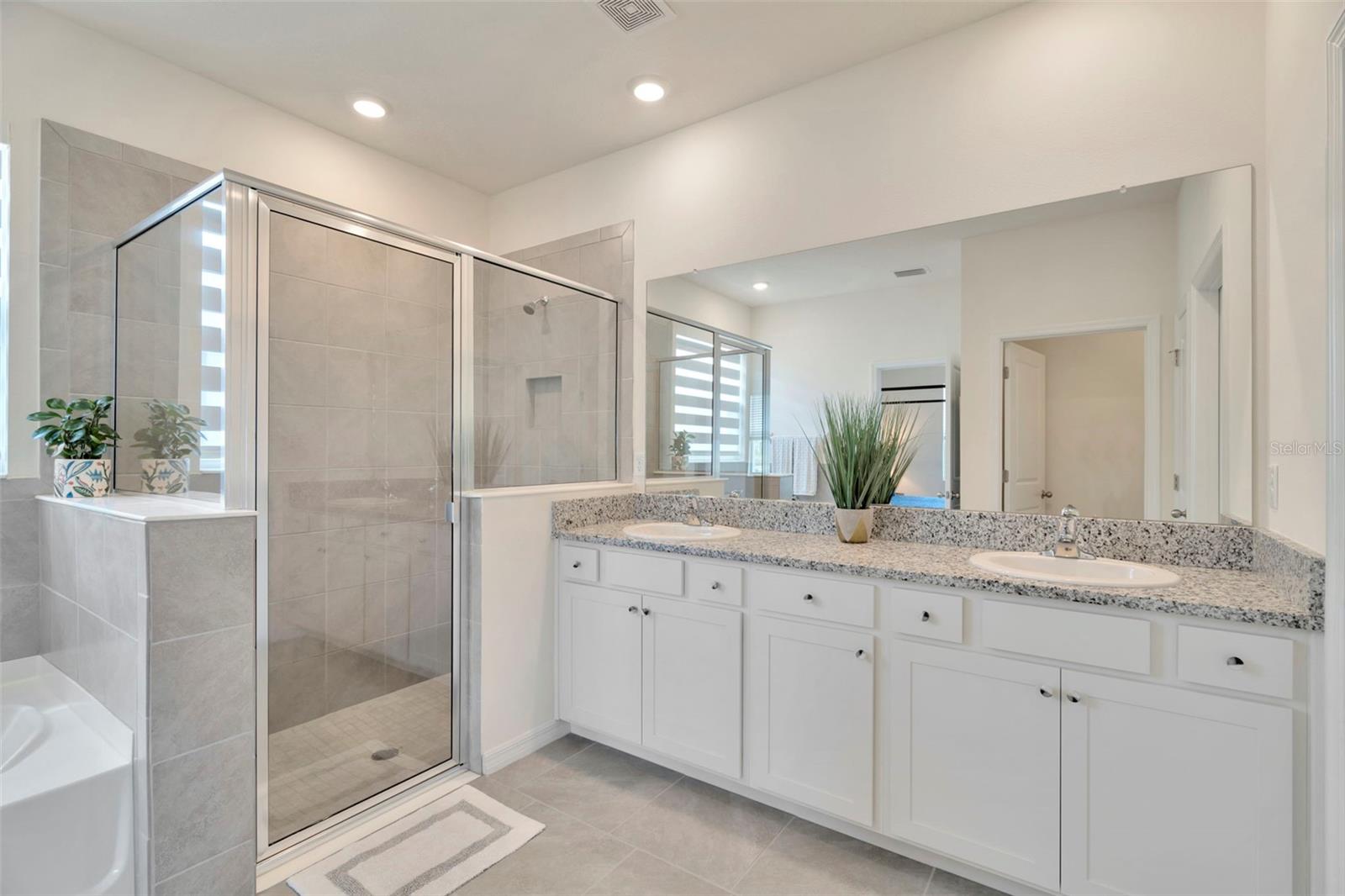 Listing photo id 46 for 3504 Golden Wheat Lane