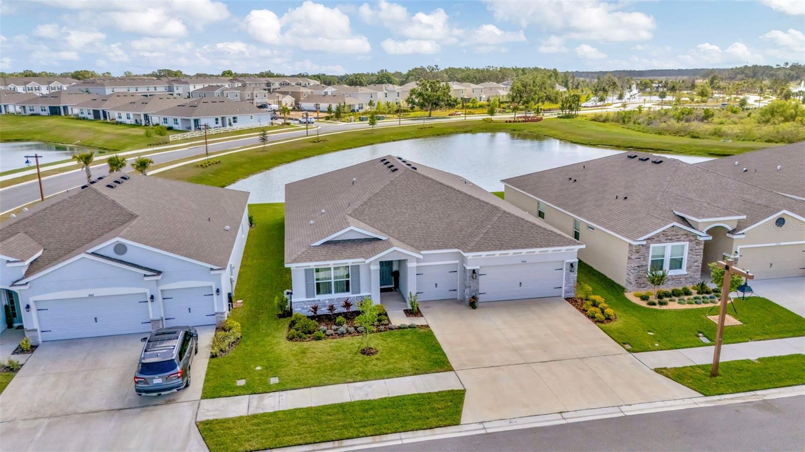 Listing photo id 70 for 3504 Golden Wheat Lane