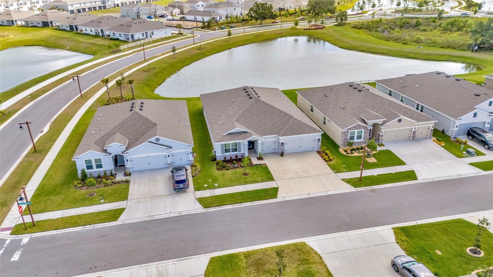 Listing photo id 72 for 3504 Golden Wheat Lane