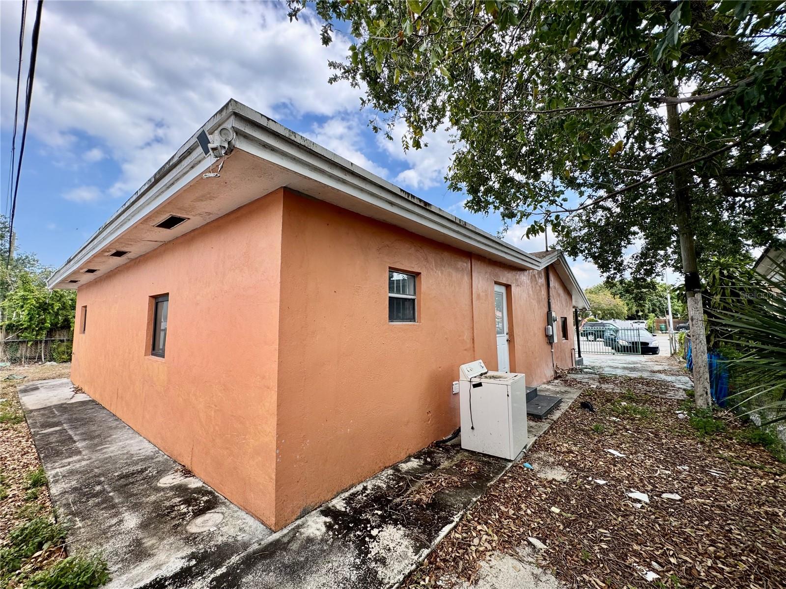 Image 20 of 24 For 2467 103rd Street