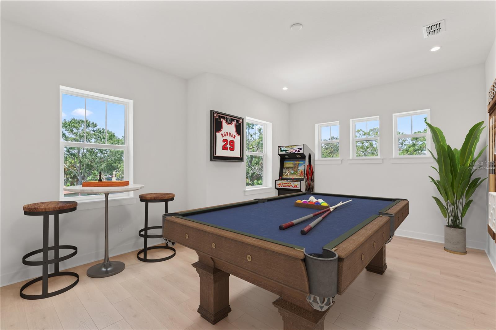 Listing photo id 43 for 4307 Renellie Drive S
