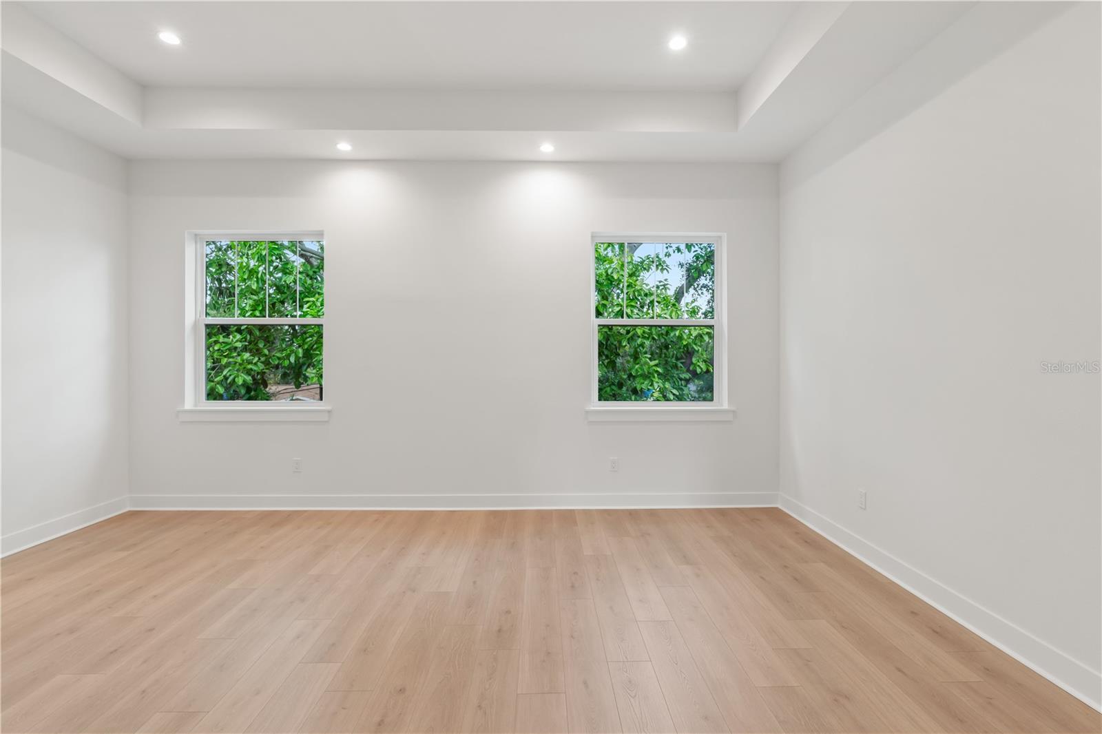 Listing photo id 46 for 4307 Renellie Drive S