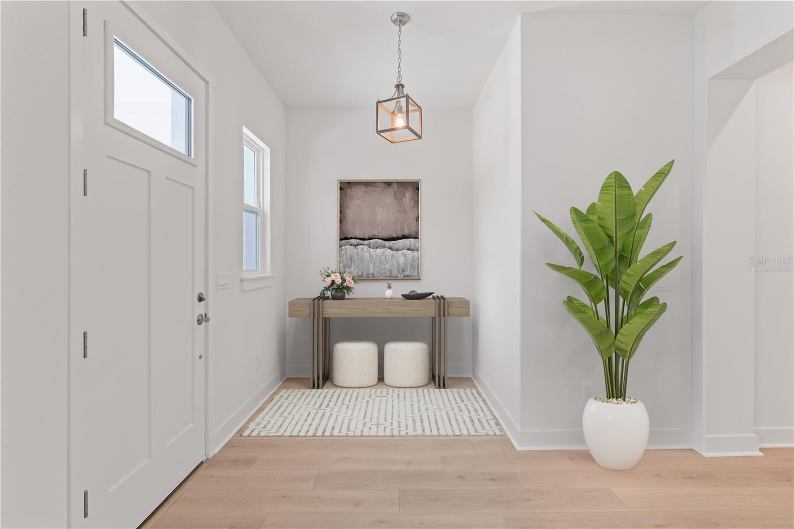 Listing photo id 3 for 4307 Renellie Drive S