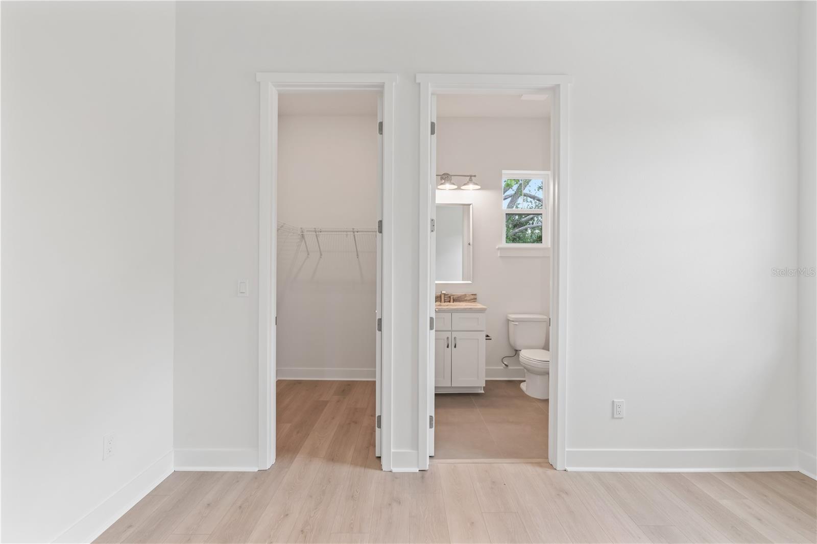 Listing photo id 79 for 4307 Renellie Drive S