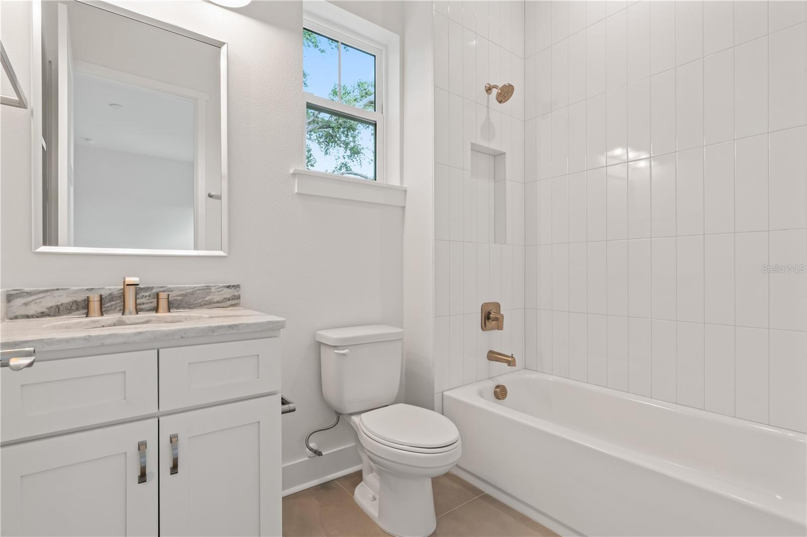 Listing photo id 82 for 4307 Renellie Drive S