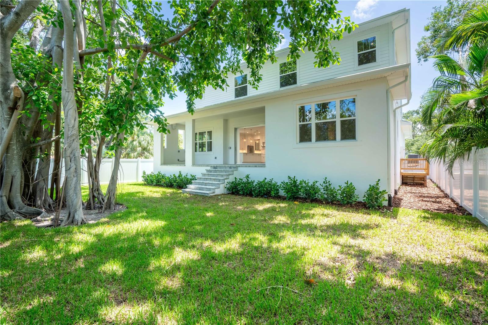 Listing photo id 89 for 4307 Renellie Drive S
