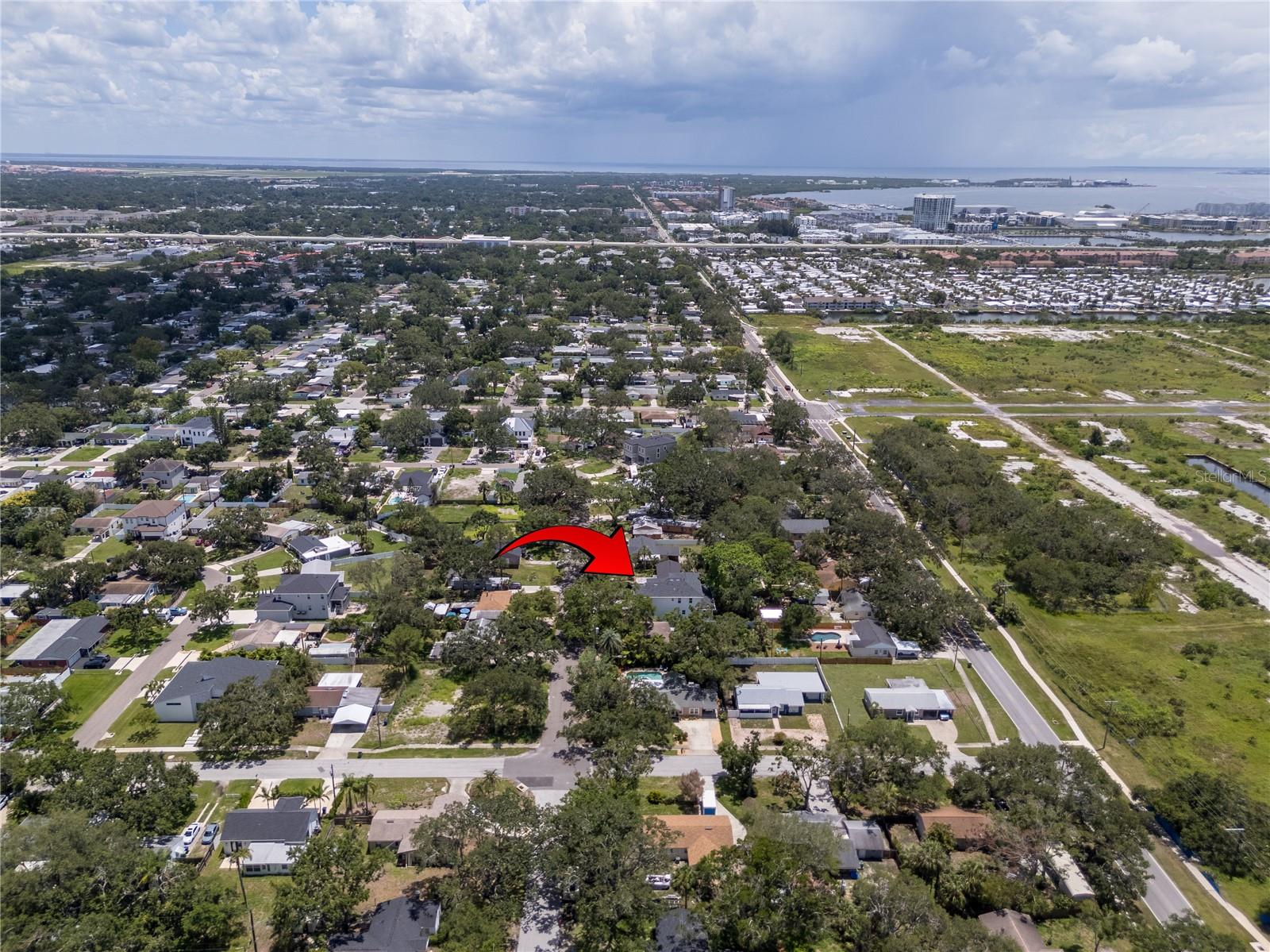 Listing photo id 92 for 4307 Renellie Drive S