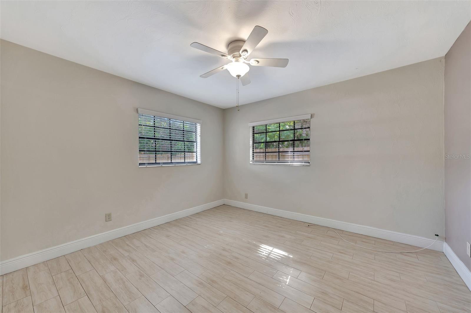 Image 18 of 39 For 2106 Saint Isabel Street