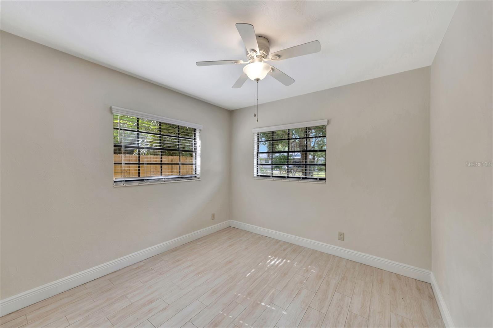 Image 20 of 39 For 2106 Saint Isabel Street