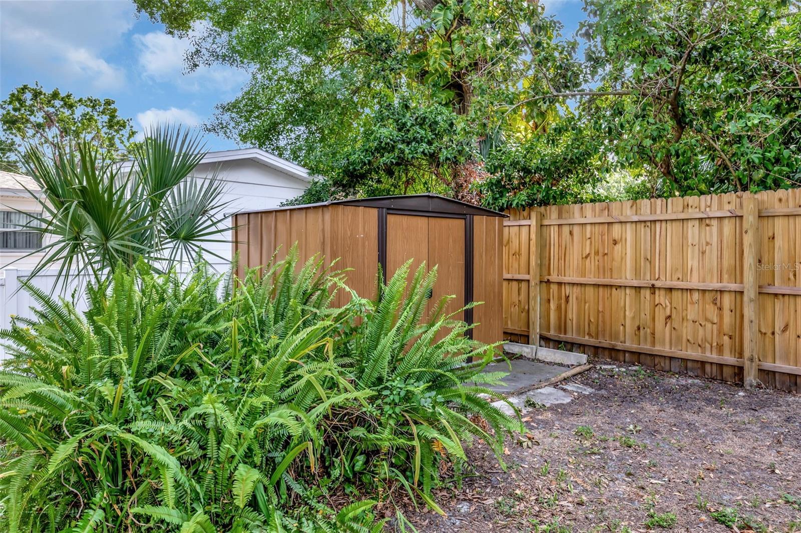 Image 26 of 39 For 2106 Saint Isabel Street