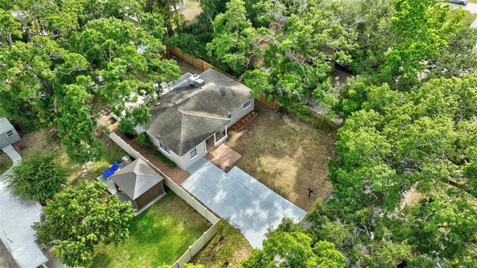 Image 37 of 39 For 2106 Saint Isabel Street