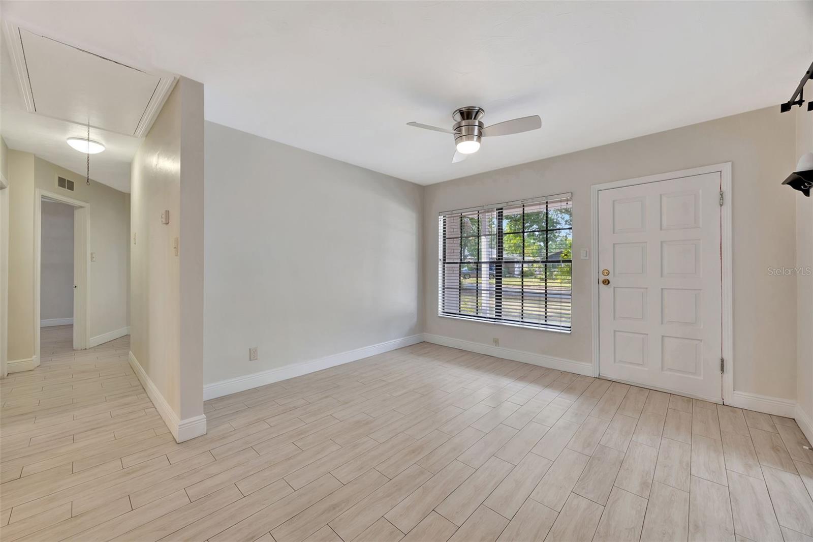 Image 8 of 39 For 2106 Saint Isabel Street