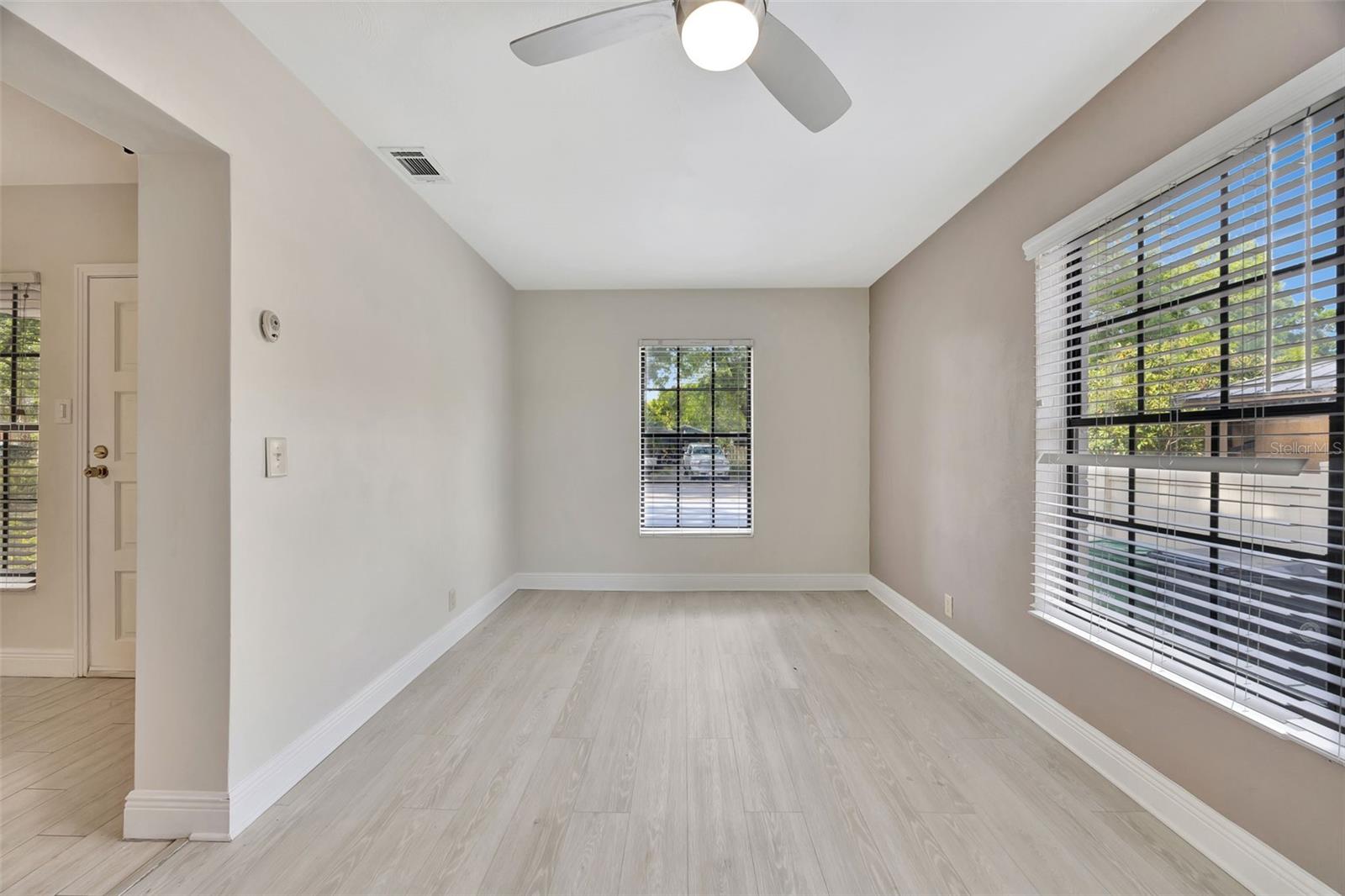 Image 9 of 39 For 2106 Saint Isabel Street