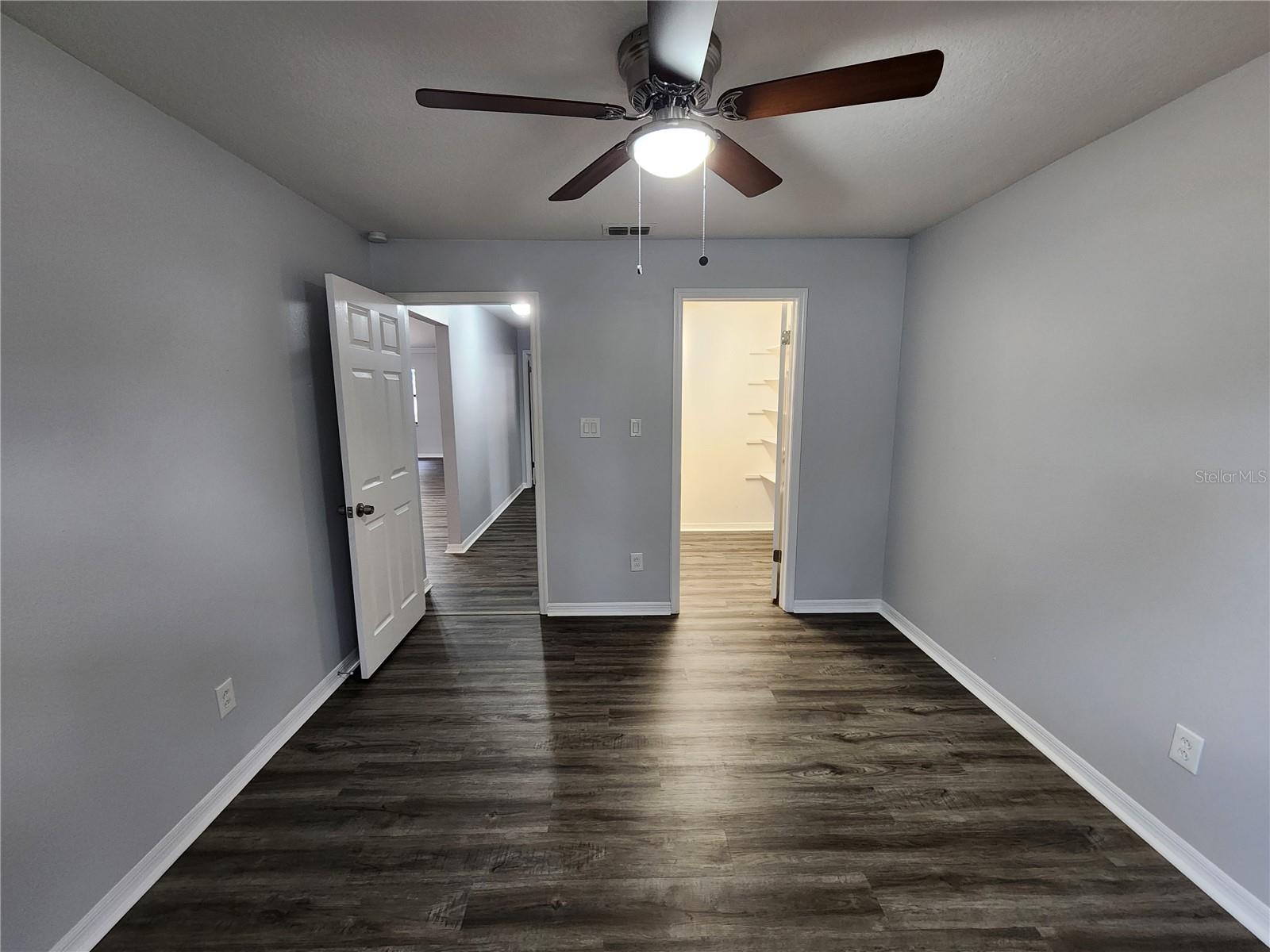 Listing photo id 25 for 12312 Golden Oak Circle