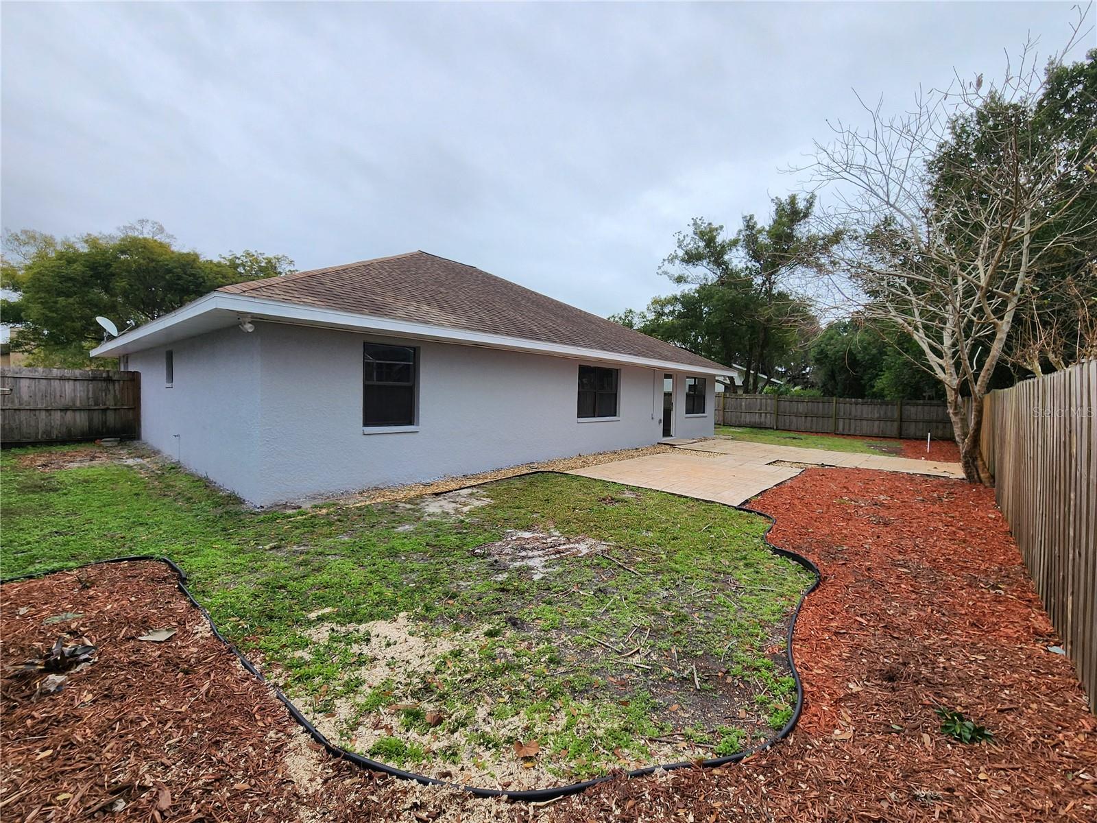 Listing photo id 31 for 12312 Golden Oak Circle