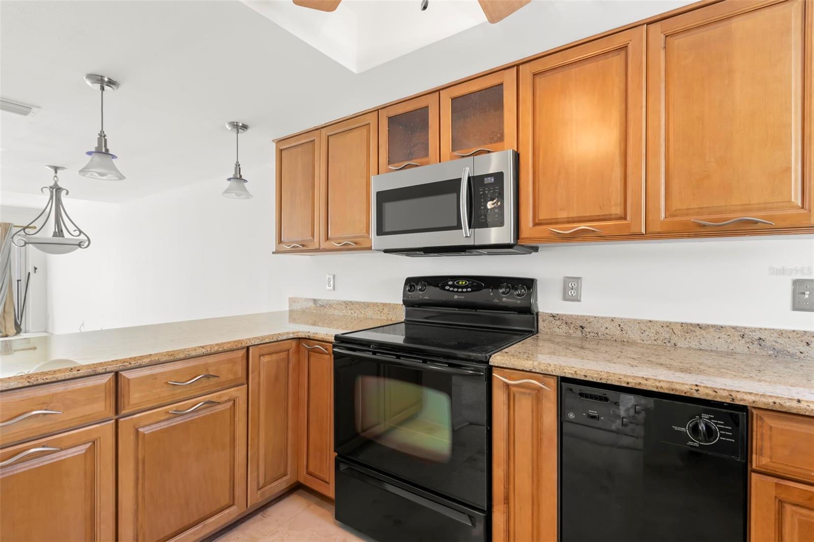 Image 11 of 47 For 9901 1st Street E D