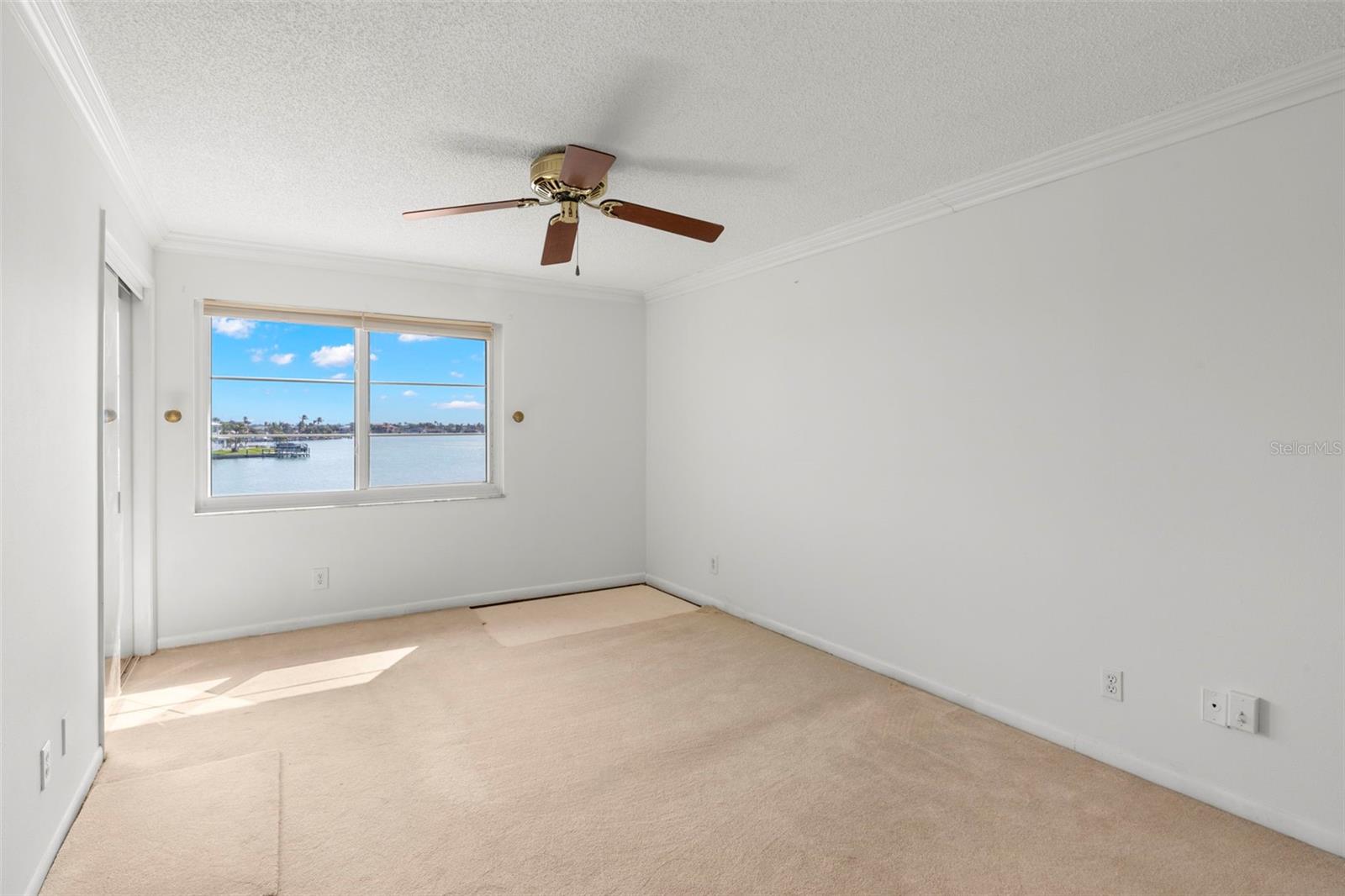 Image 18 of 47 For 9901 1st Street E D
