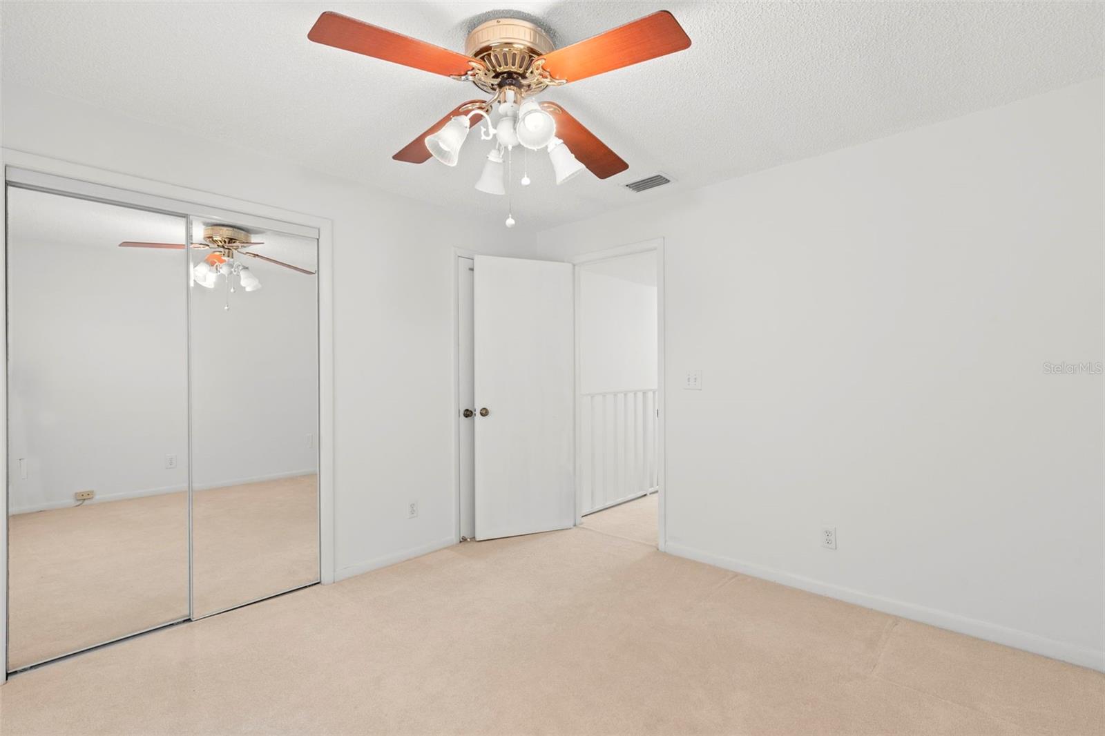 Image 22 of 47 For 9901 1st Street E D