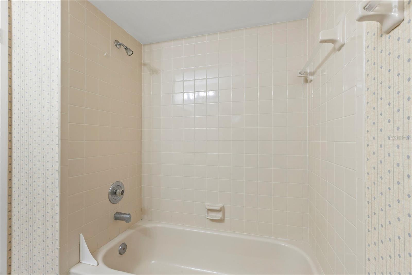 Image 26 of 47 For 9901 1st Street E D