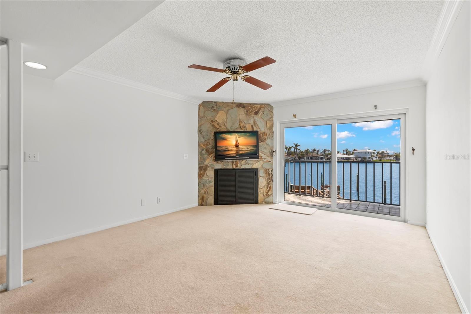 Image 5 of 47 For 9901 1st Street E D