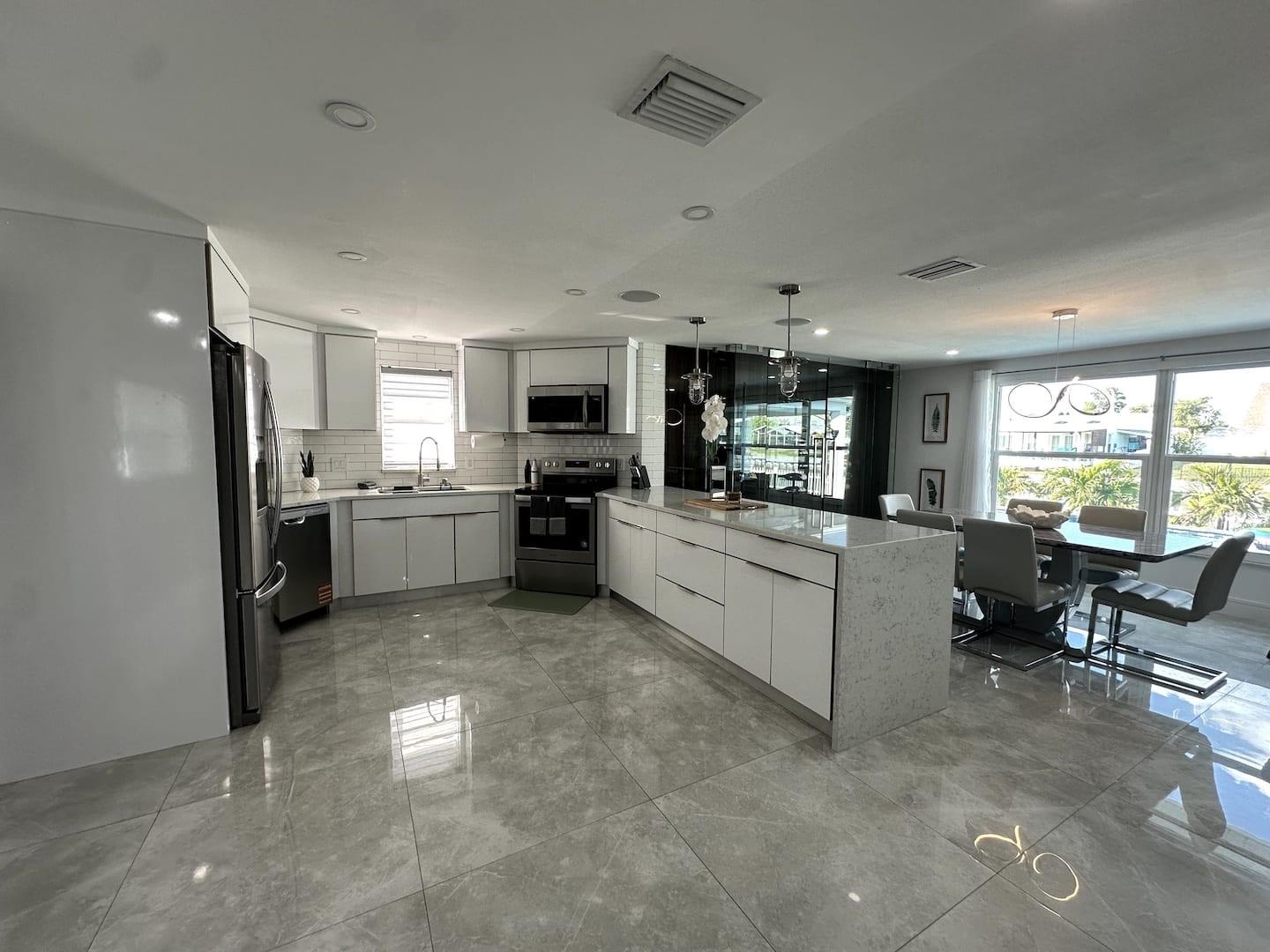 Image 8 of 58 For 4644 Bay Crest Drive