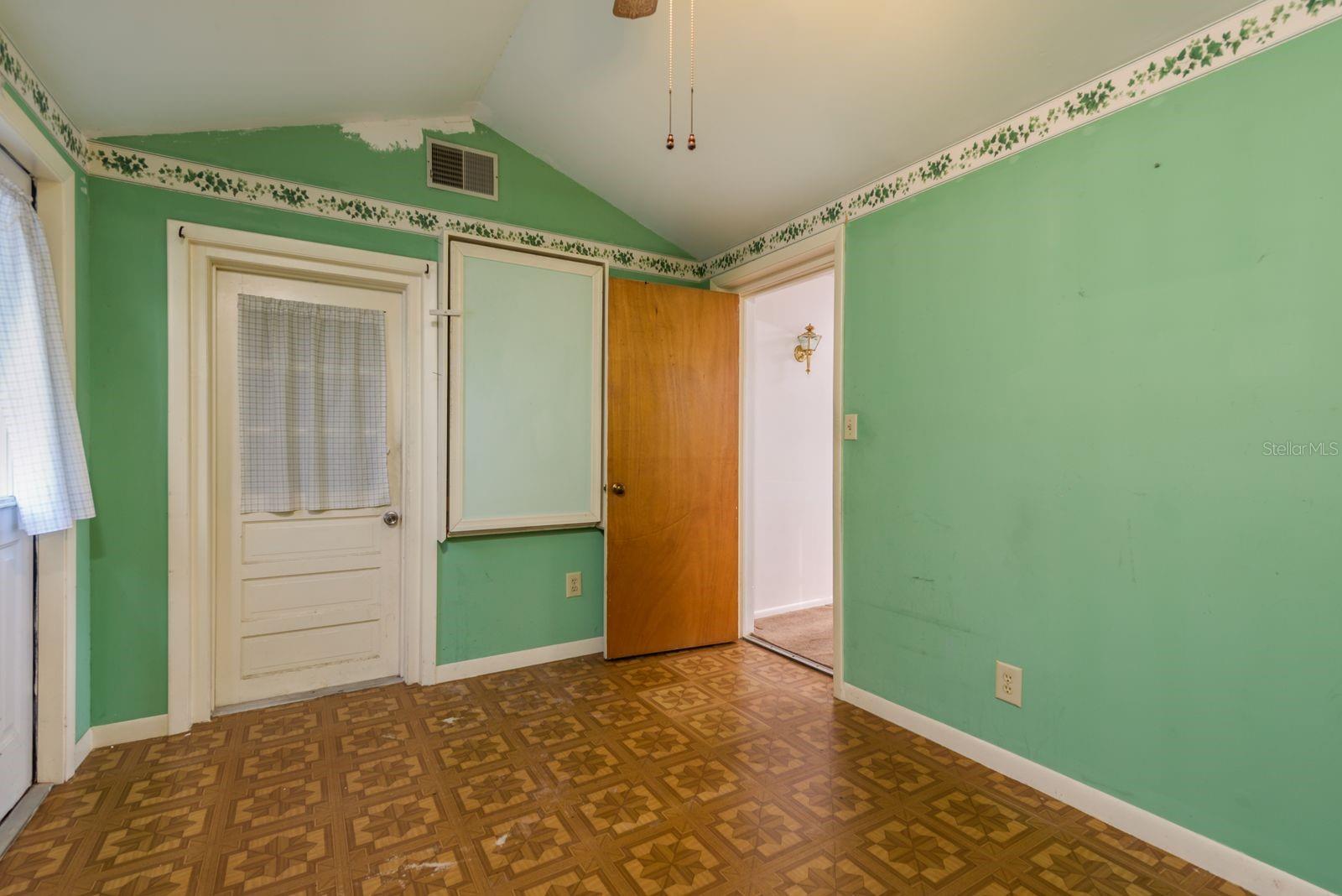 Image 19 of 29 For 3706 Cambridge Street