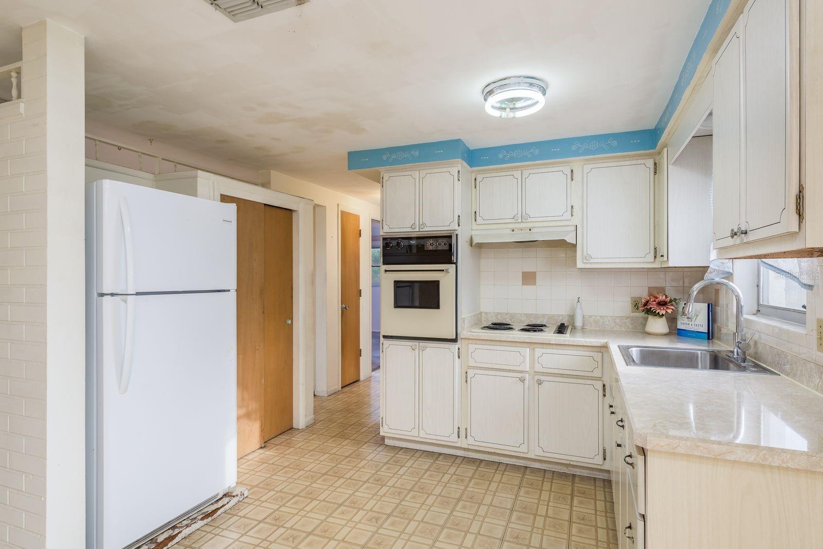 Image 8 of 29 For 3706 Cambridge Street