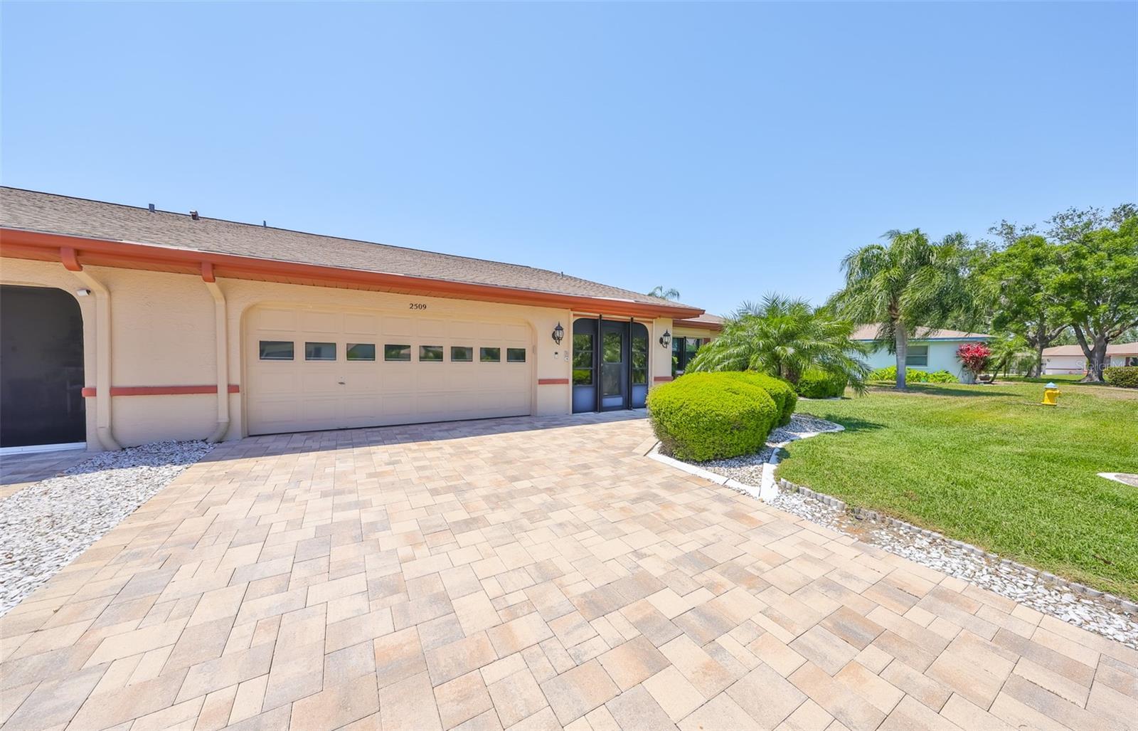 Image 2 of 53 For 2509 Locksley Street 237