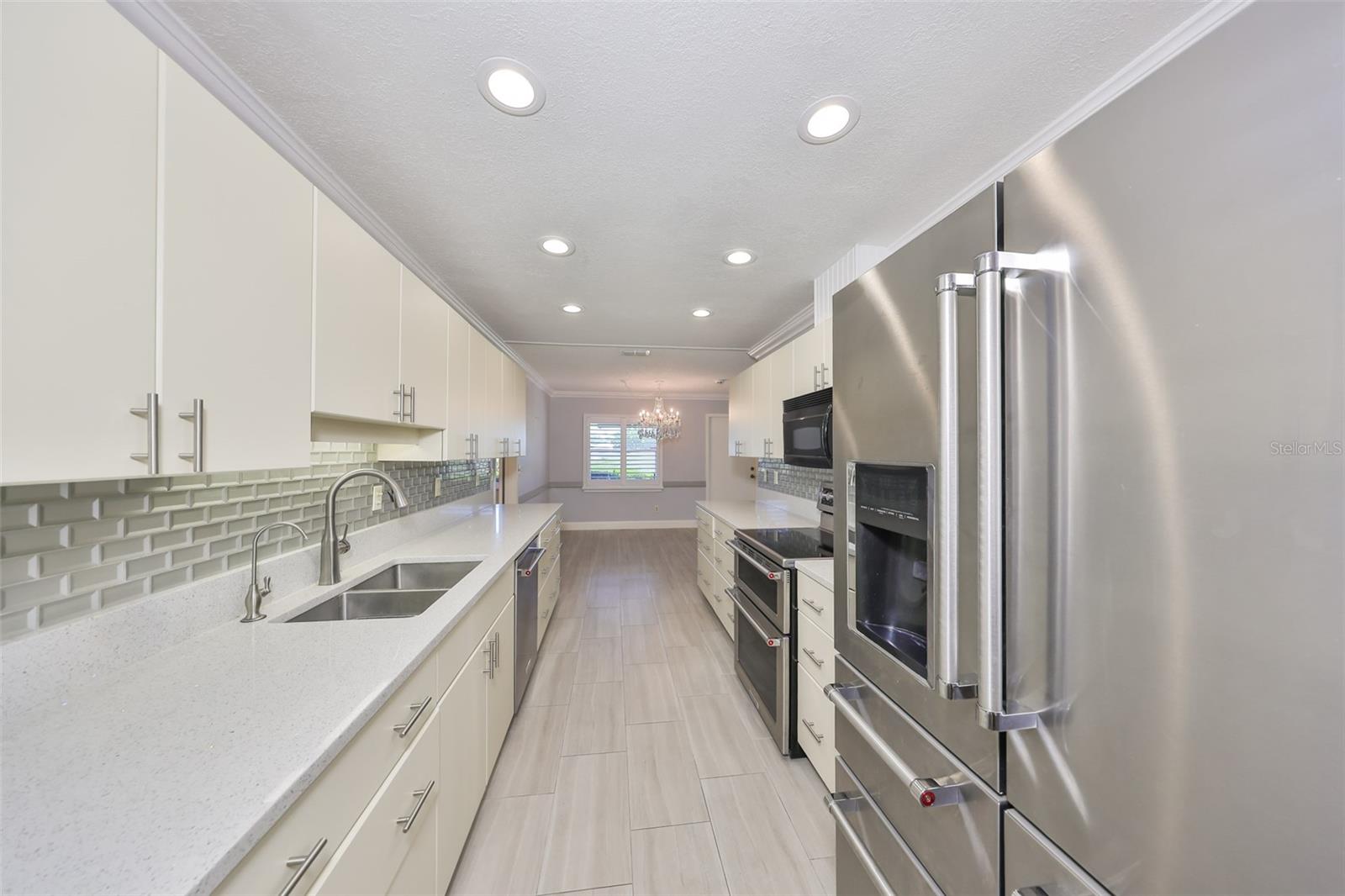 Image 23 of 53 For 2509 Locksley Street 237