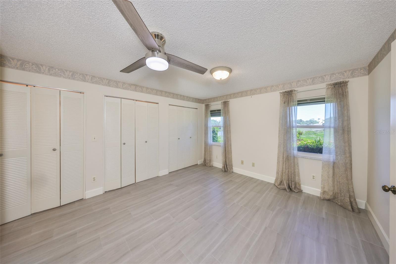 Image 27 of 53 For 2509 Locksley Street 237