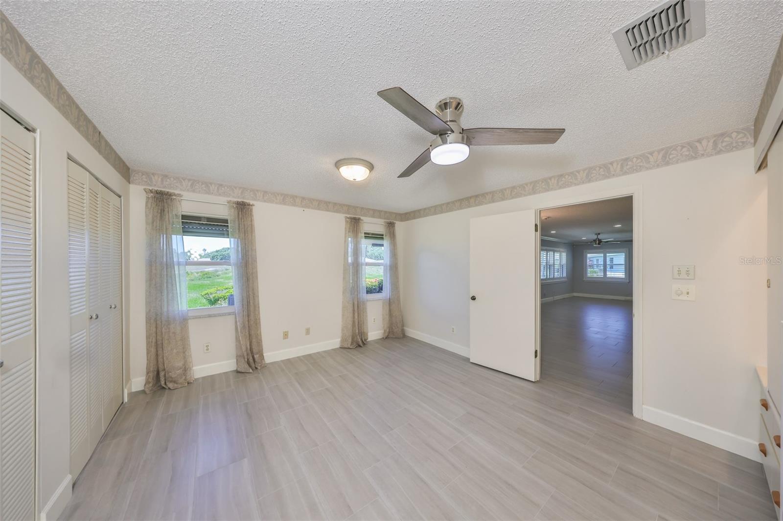 Image 30 of 53 For 2509 Locksley Street 237