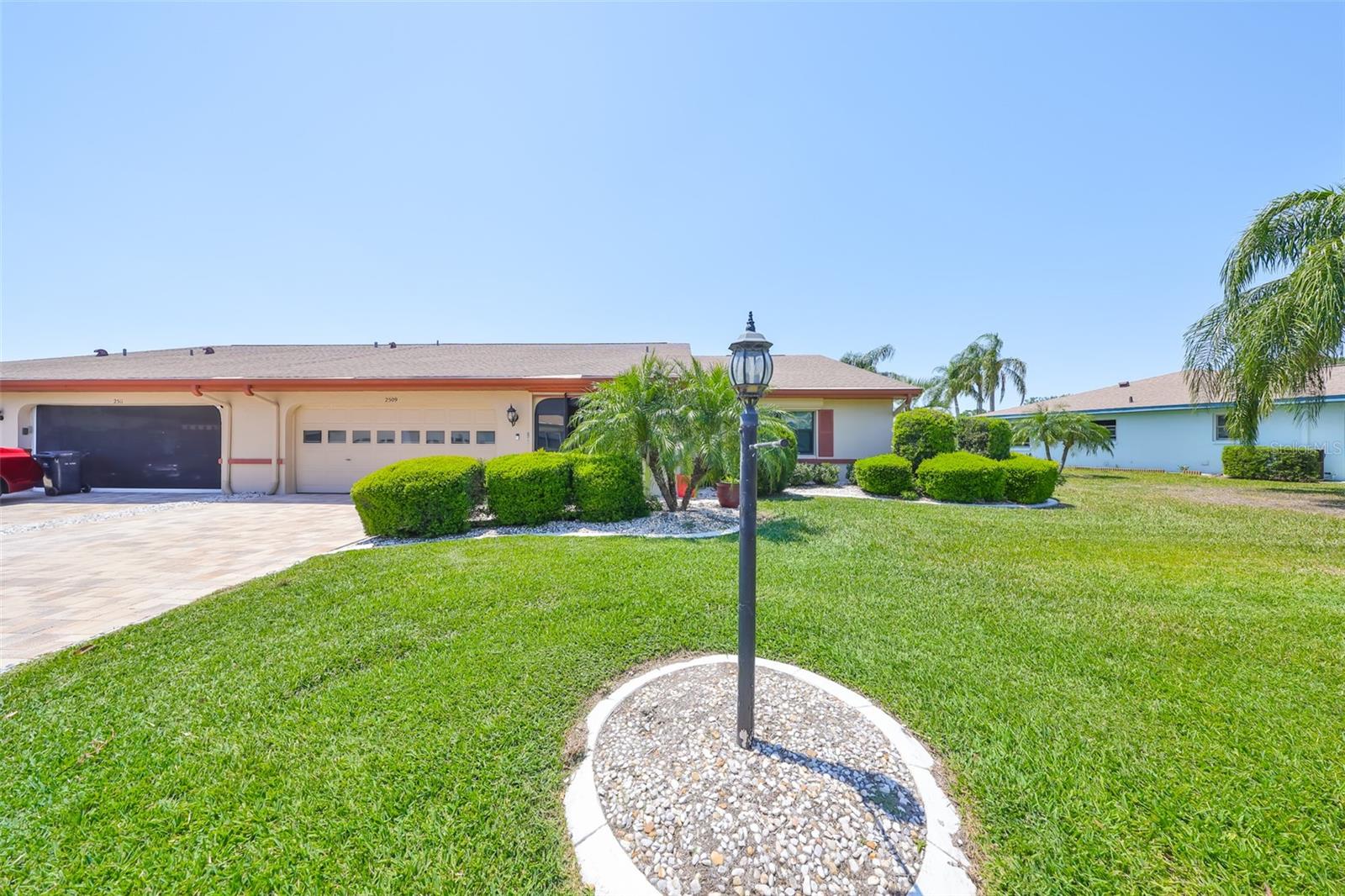 Image 45 of 53 For 2509 Locksley Street 237
