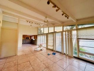 Listing photo id 12 for 712 Sunset Cove