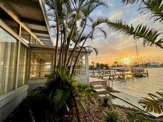 Listing photo id 16 for 712 Sunset Cove