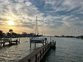 Listing photo id 26 for 712 Sunset Cove