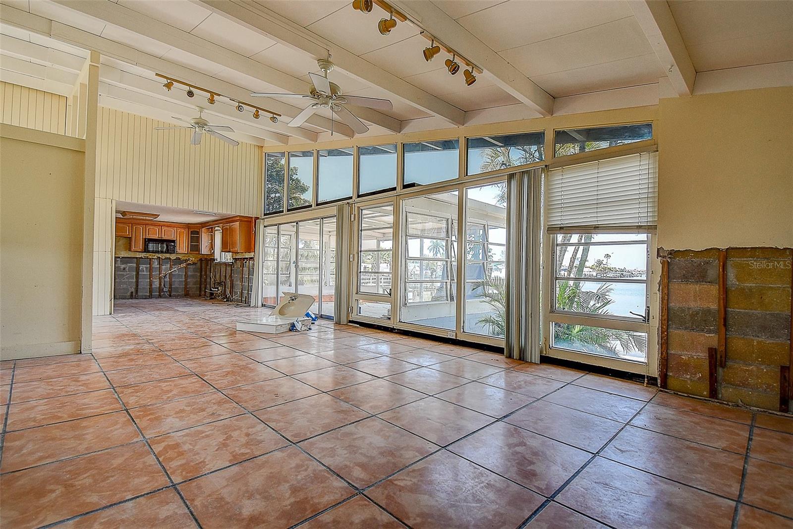Listing photo id 38 for 712 Sunset Cove