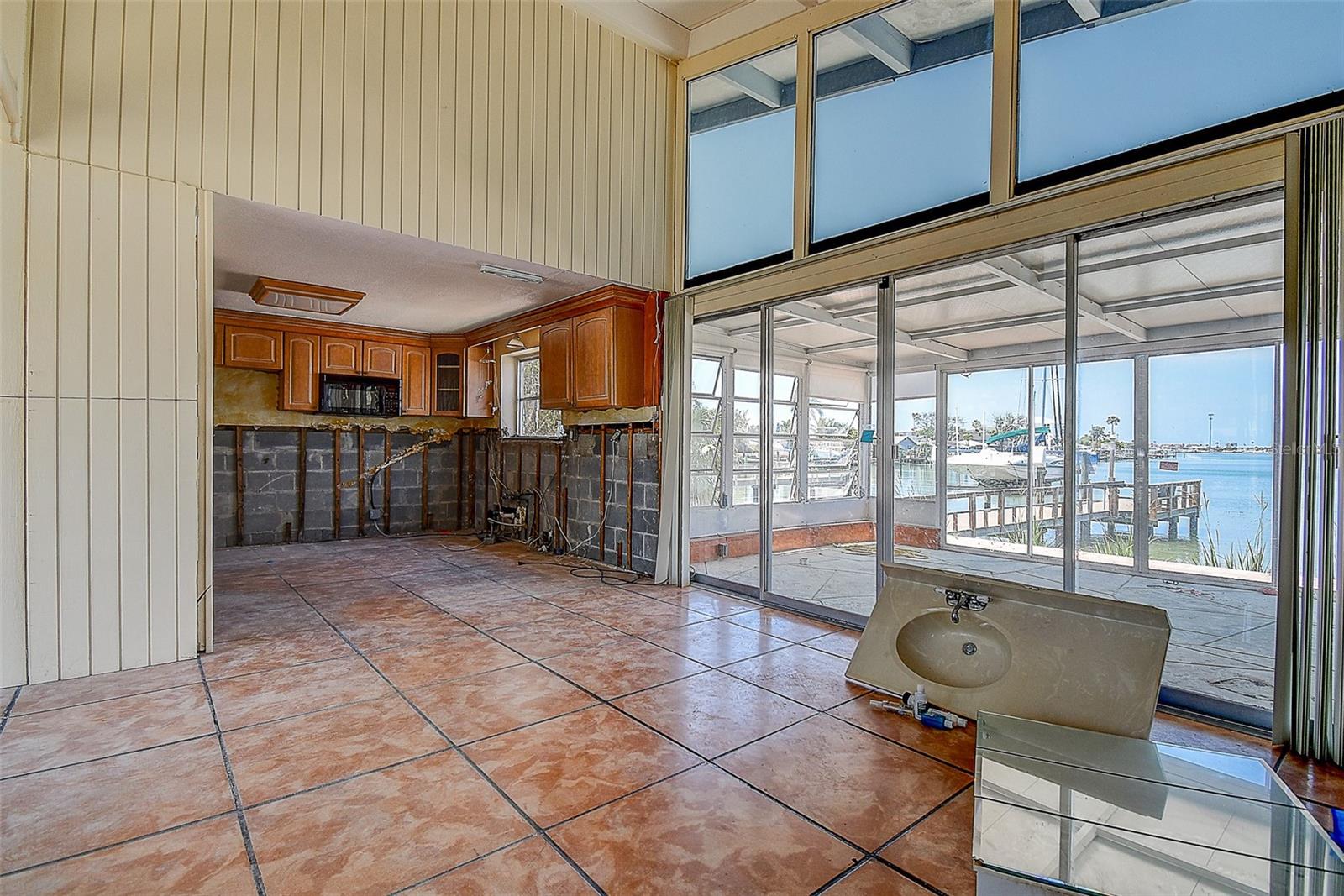 Listing photo id 39 for 712 Sunset Cove