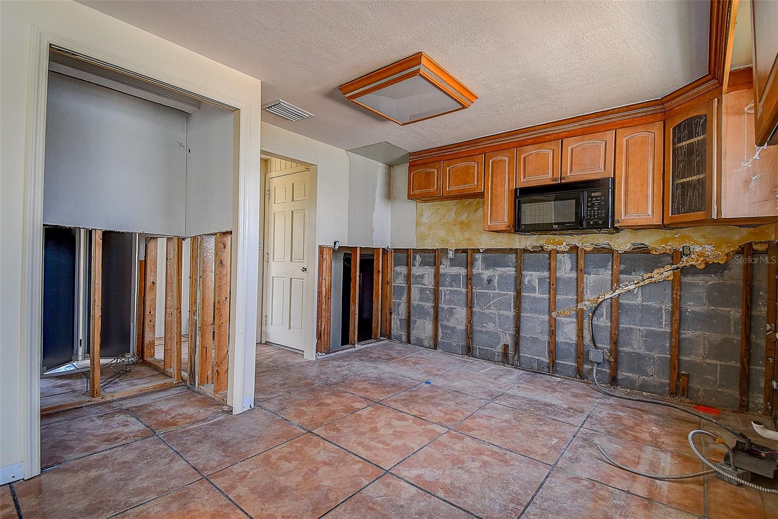 Listing photo id 41 for 712 Sunset Cove