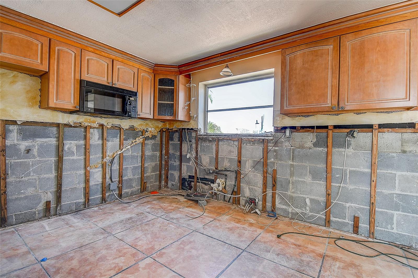 Listing photo id 42 for 712 Sunset Cove