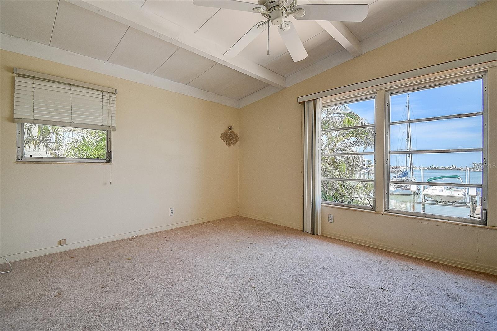 Listing photo id 52 for 712 Sunset Cove