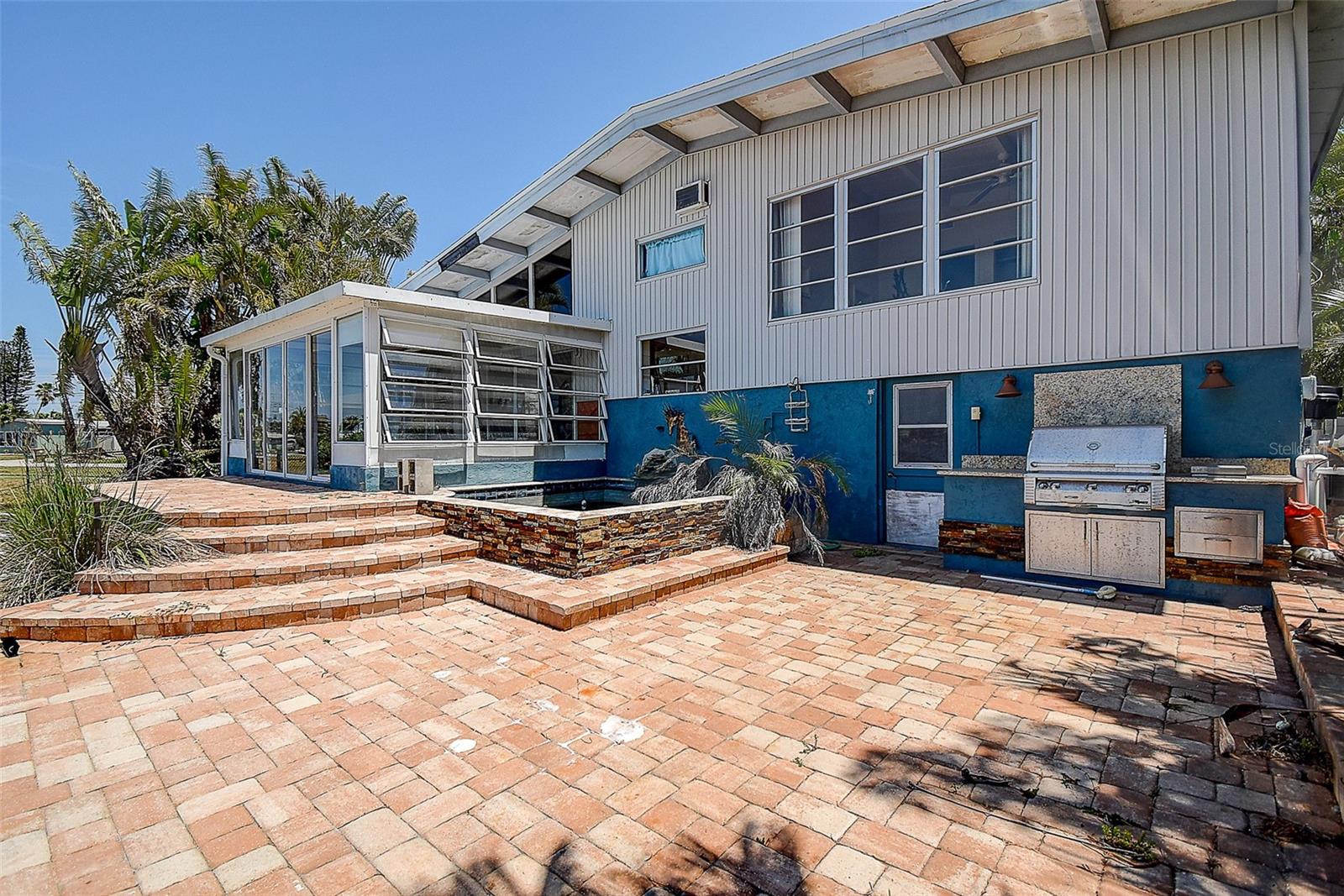 Listing photo id 53 for 712 Sunset Cove