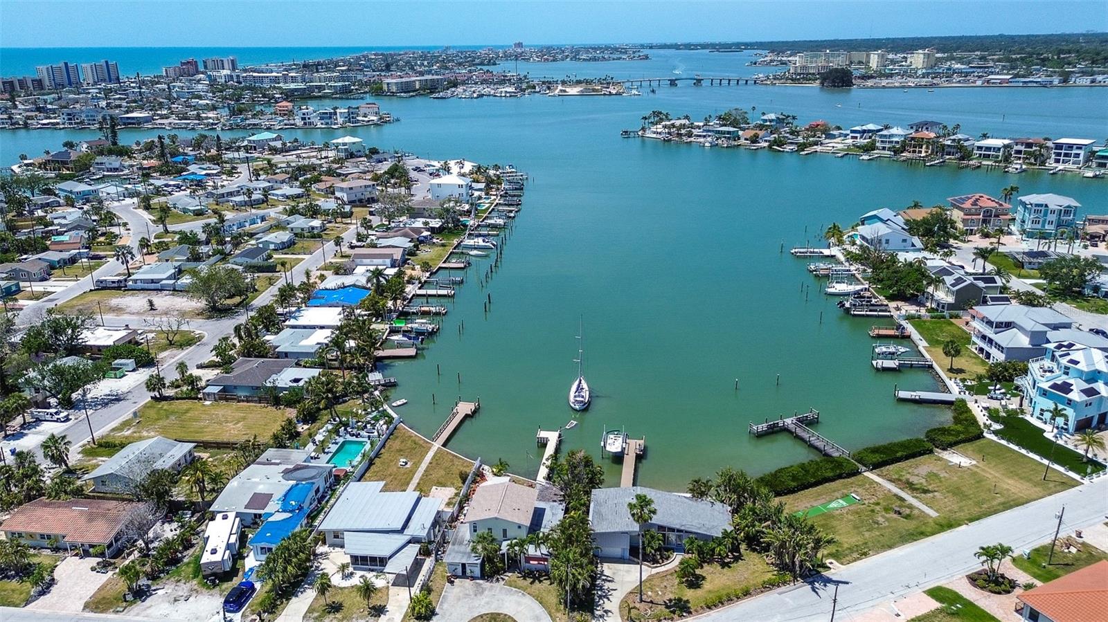 Listing photo id 67 for 712 Sunset Cove