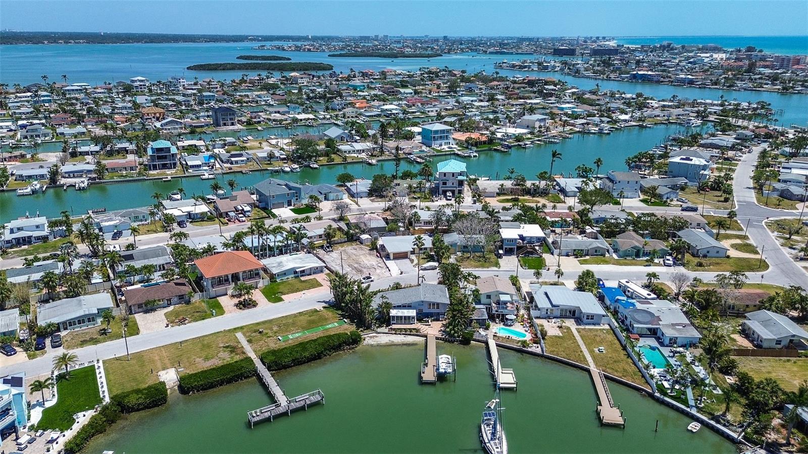 Listing photo id 71 for 712 Sunset Cove