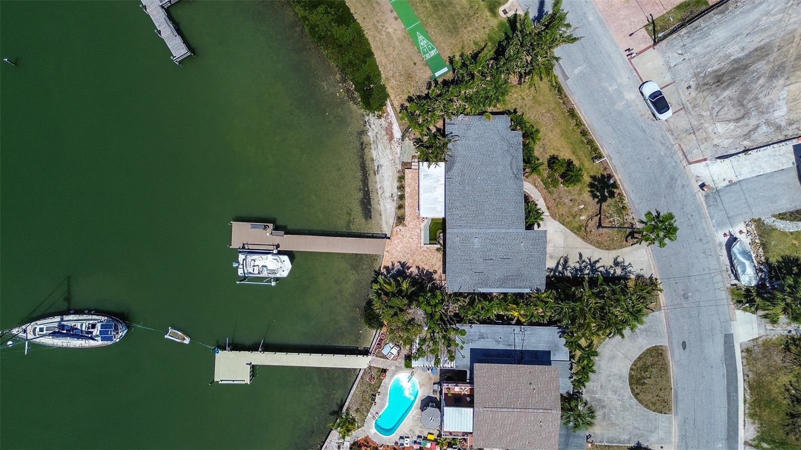 Listing photo id 74 for 712 Sunset Cove